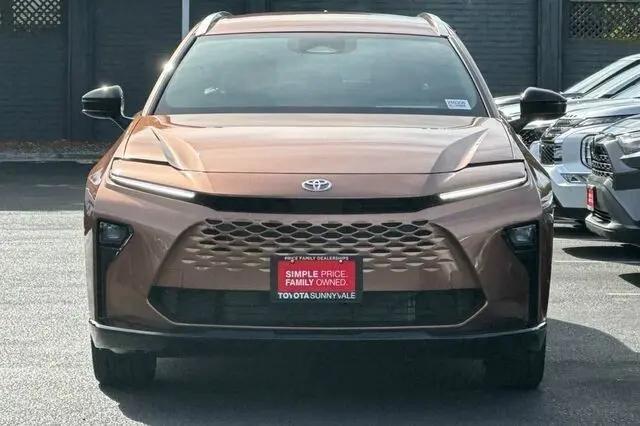 2025 Toyota Crown Signia XLE