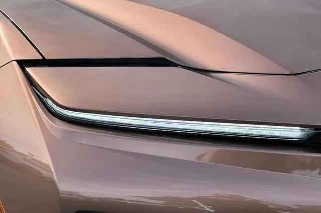 2025 Toyota Crown Signia XLE