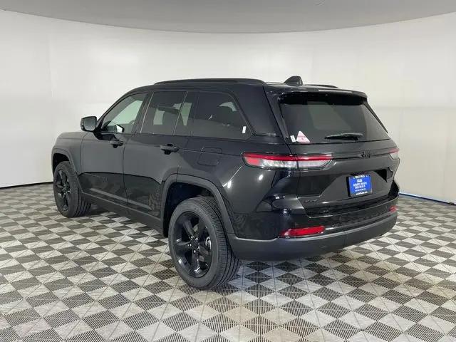 2025 Jeep Grand Cherokee Altitude 4x4