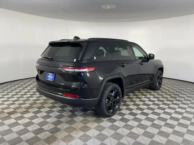 2025 Jeep Grand Cherokee Altitude 4x4