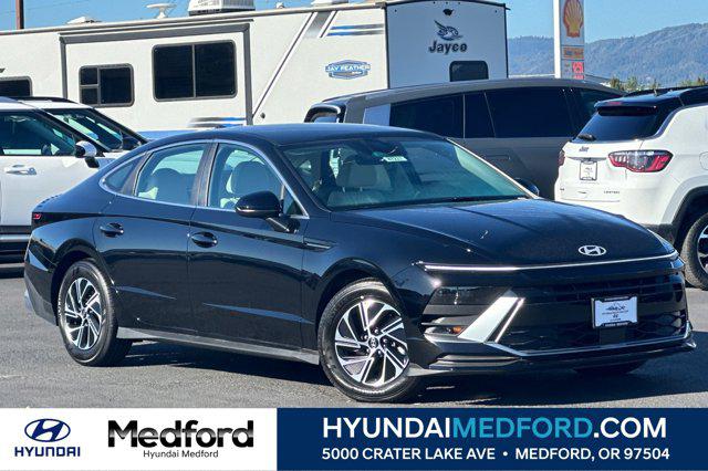 2026 Hyundai Sonata Hybrid Blue
