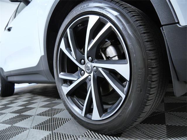 2020 Volvo XC40 T5 R-Design