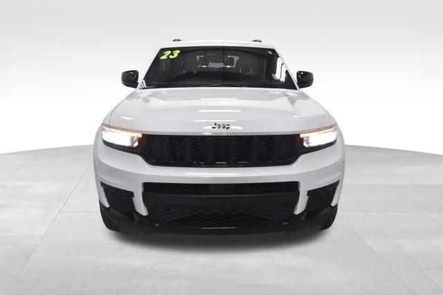 2023 Jeep Grand Cherokee L Altitude 4x4 2023 Jeep Grand Cherokee L Altitude 4x4