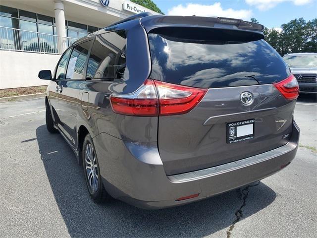 2020 Toyota Sienna XLE