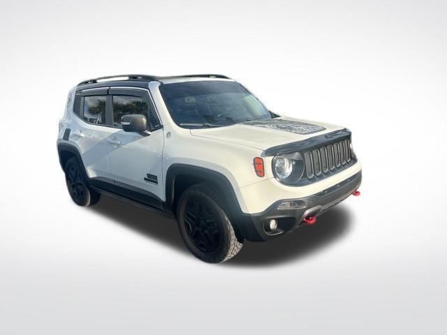 2017 Jeep Renegade Deserthawk 4x4