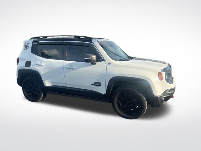 2017 Jeep Renegade Deserthawk 4x4