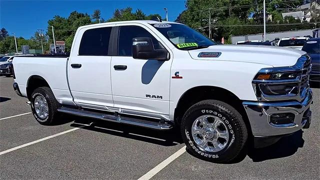 2025 RAM 2500 Big Horn Crew Cab 4x4 64 Box