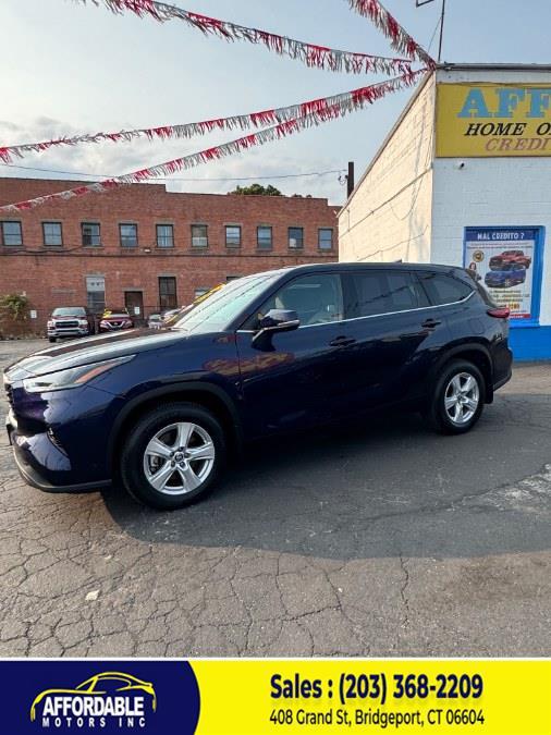 2022 Toyota Highlander LE