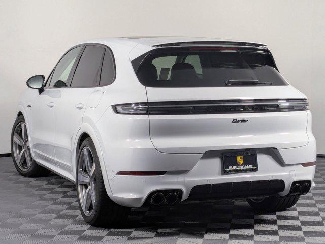 2025 Porsche Cayenne E-Hybrid Turbo