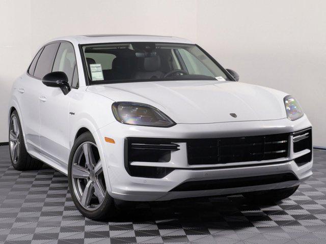 2025 Porsche Cayenne E-Hybrid Turbo
