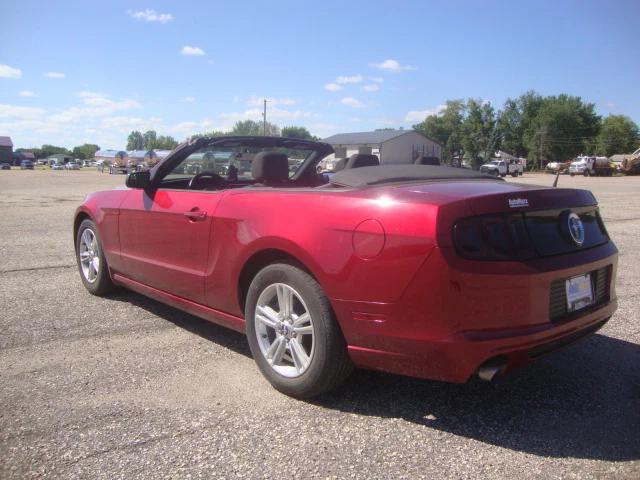 2014 Ford Mustang V6 2014 Ford Mustang V6