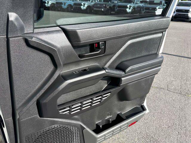 2024 Toyota Tacoma SR5 4WD