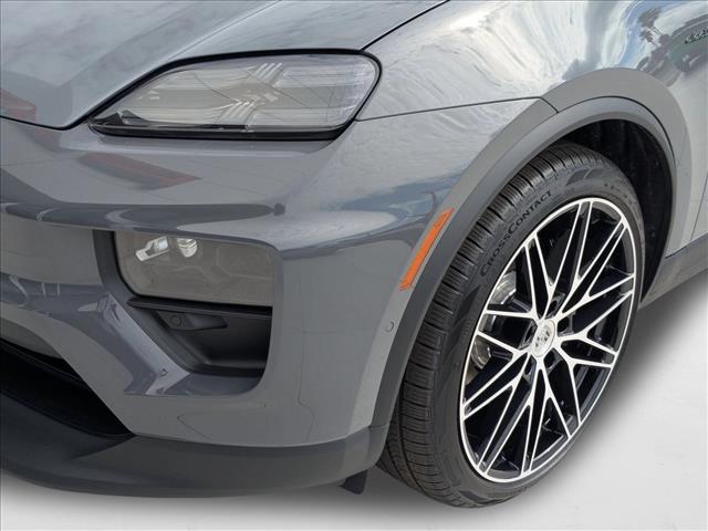 2025 Porsche Macan Electric 4S