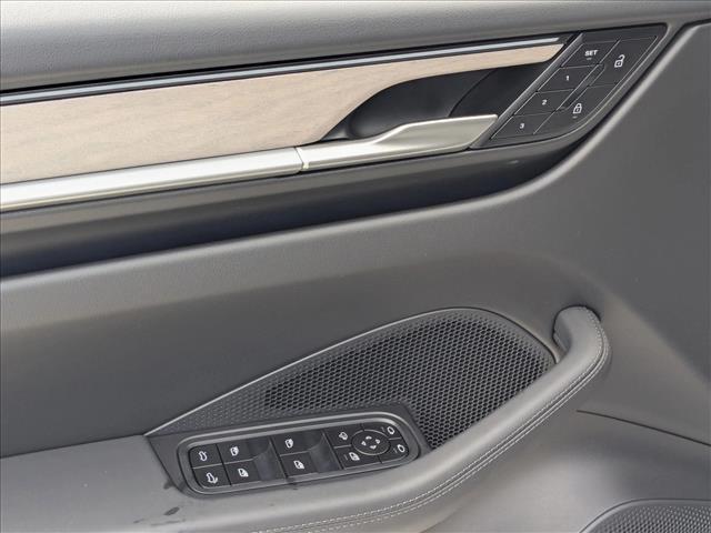 2025 Porsche Macan Electric 4S