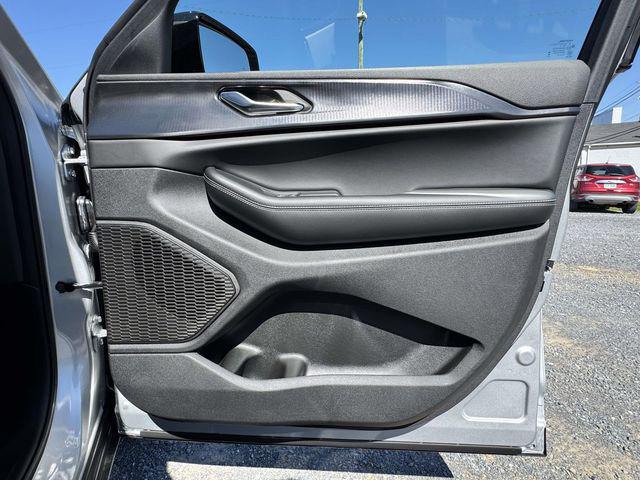 2025 Jeep Grand Cherokee L Altitude X 4x4