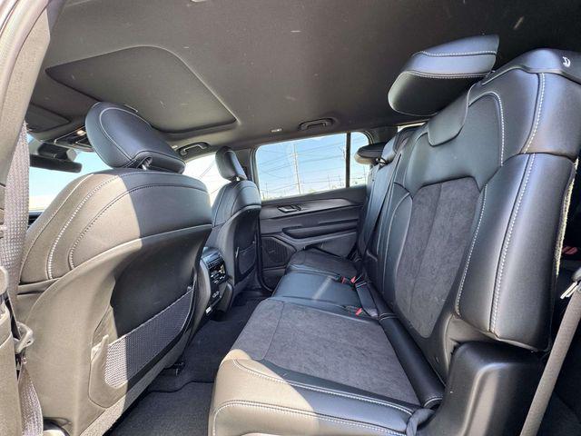2025 Jeep Grand Cherokee L Altitude X 4x4