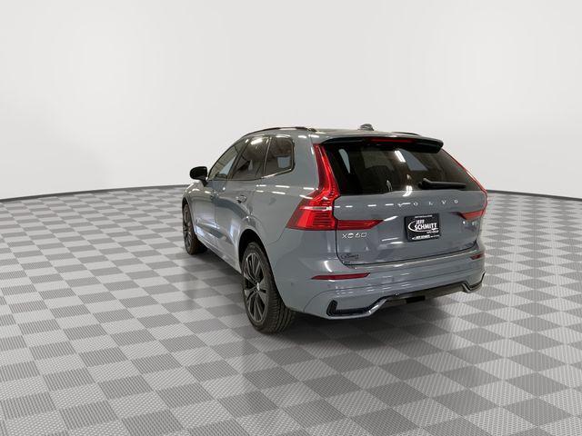 2023 Volvo XC60 B5 Plus Dark Theme