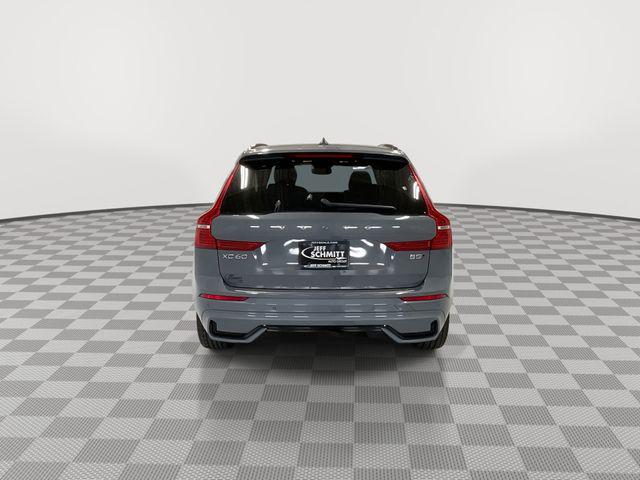2023 Volvo XC60 B5 Plus Dark Theme