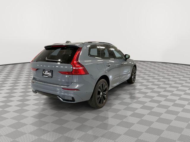 2023 Volvo XC60 B5 Plus Dark Theme