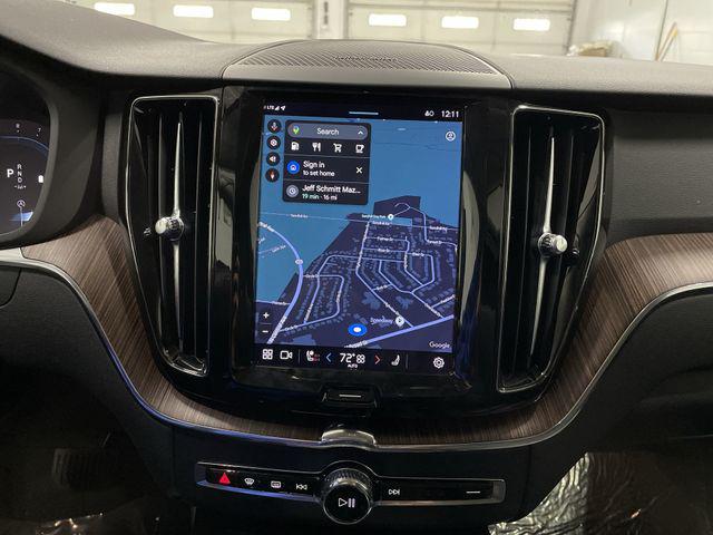 2023 Volvo XC60 B5 Plus Dark Theme