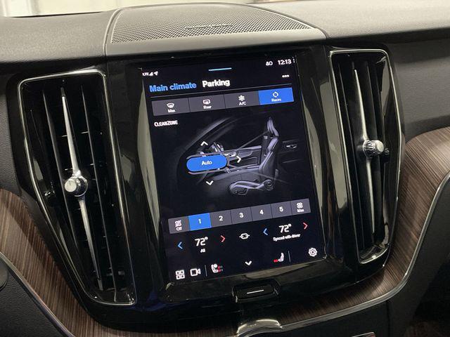 2023 Volvo XC60 B5 Plus Dark Theme