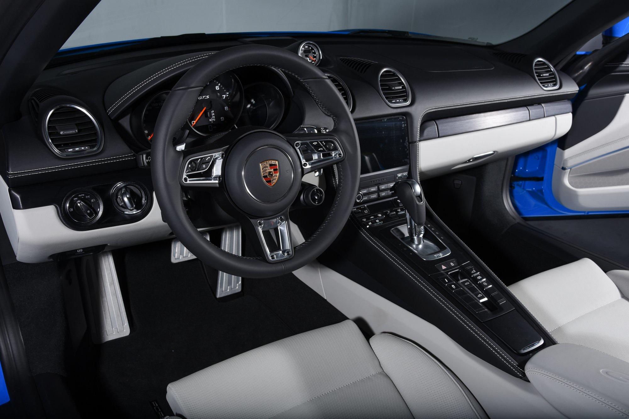 2025 Porsche Boxster GTS 4.0 photo 4