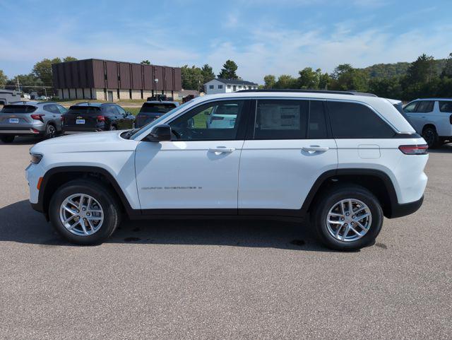 2025 Jeep Grand Cherokee GRAND CHEROKEE LAREDO X 4X4