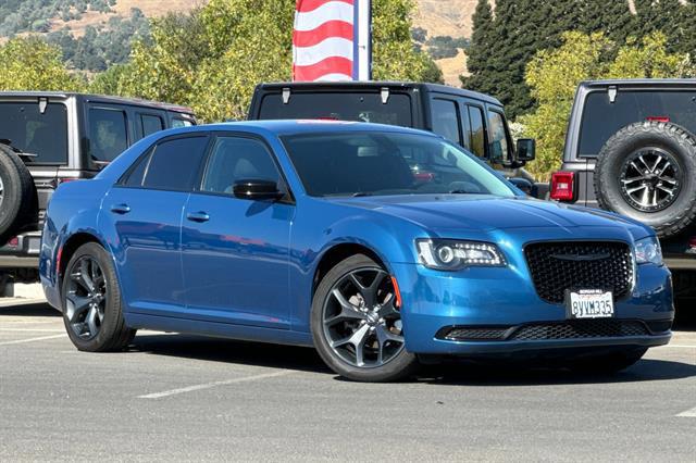 2021 Chrysler 300 Touring