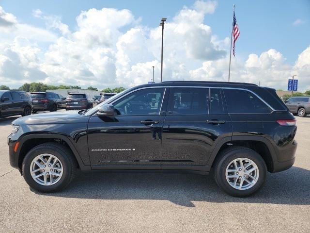 2025 Jeep Grand Cherokee GRAND CHEROKEE LAREDO X 4X2