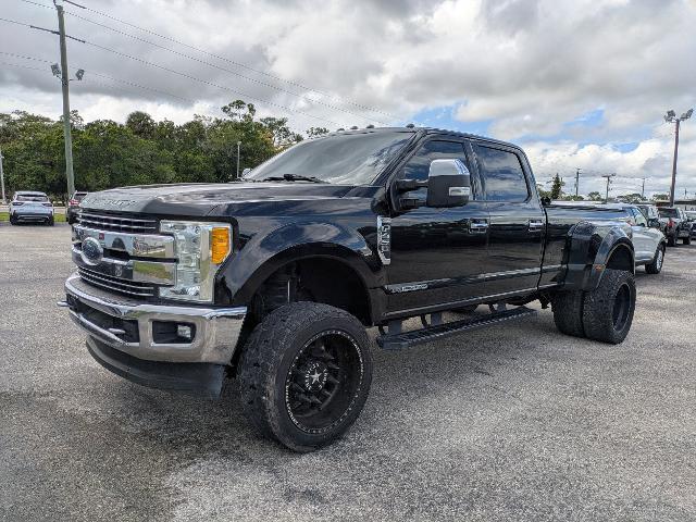 2017 Ford F-350 LARIAT