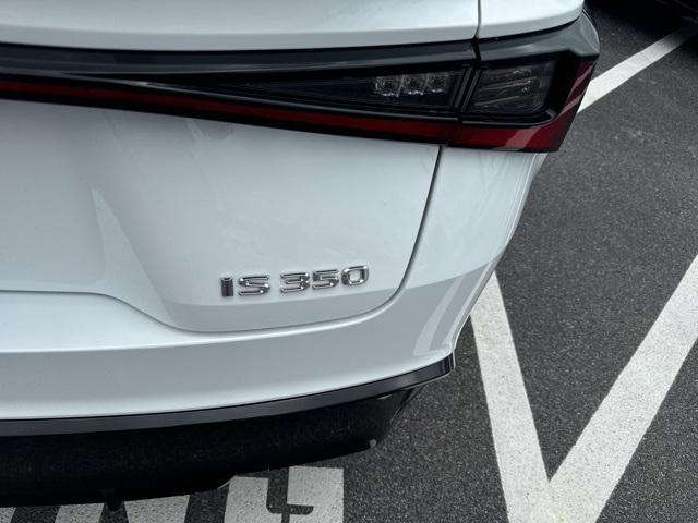 2025 Lexus IS 350 F SPORT Design