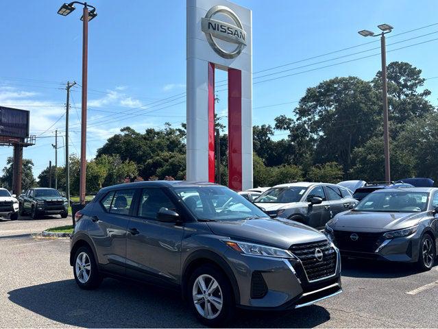 2024 Nissan Kicks S Xtronic CVT