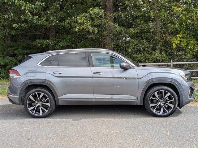 2025 Volkswagen Atlas Cross Sport 2.0T SEL Premium R-Line