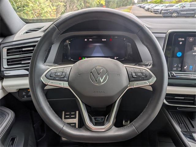 2025 Volkswagen Atlas Cross Sport 2.0T SEL Premium R-Line