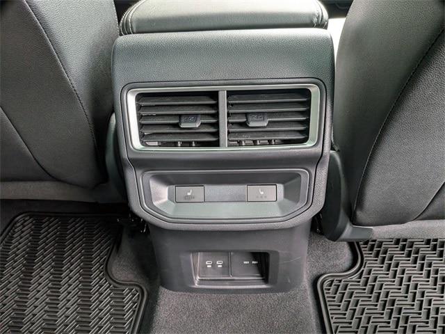 2025 Volkswagen Atlas Cross Sport 2.0T SEL Premium R-Line