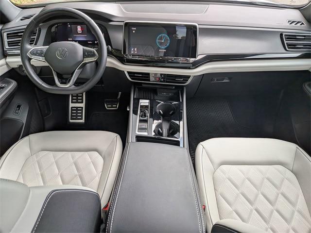2025 Volkswagen Atlas Cross Sport 2.0T SEL Premium R-Line