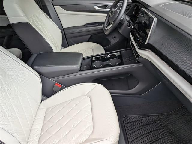2025 Volkswagen Atlas Cross Sport 2.0T SEL Premium R-Line