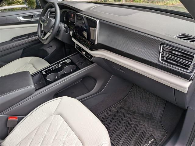 2025 Volkswagen Atlas Cross Sport 2.0T SEL Premium R-Line
