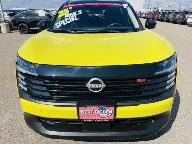 2025 Nissan Kicks SR Intelligent AWD 2025 Nissan Kicks SR Intelligent AWD