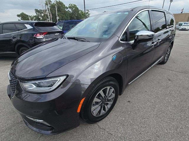 2023 Chrysler Pacifica Hybrid Limited