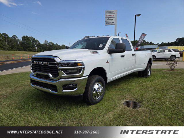 2026 RAM Ram 3500 RAM 3500 TRADESMAN CREW CAB 4X4 8 BOX