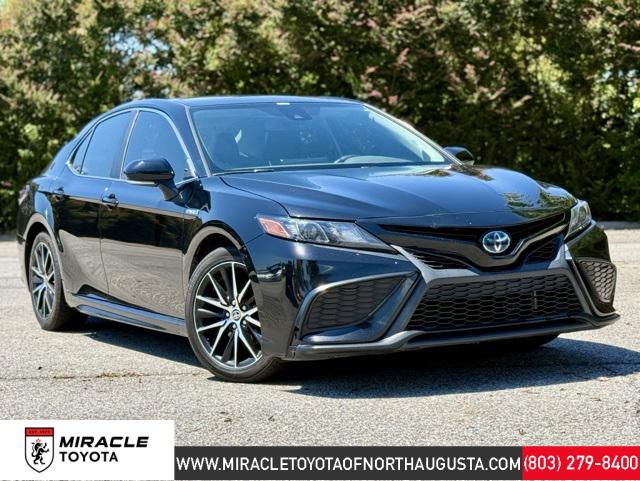 2021 Toyota Camry SE Hybrid