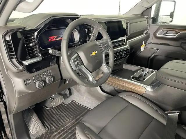 2026 Chevrolet Silverado 3500HD Crew Cab, Long Bed, LT Dual Rear Wheel, RWD