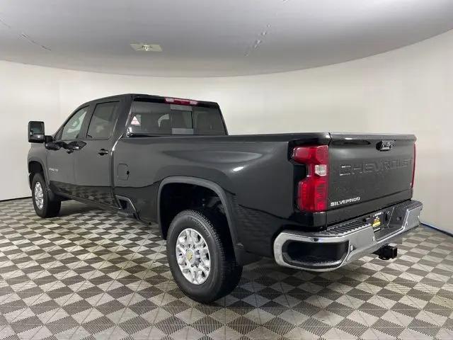 2026 Chevrolet Silverado 3500HD Crew Cab, Long Bed, LT Dual Rear Wheel, RWD
