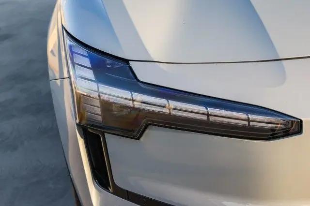2025 Volvo EX30 Ultra Twin Motor Performance, Fully electric