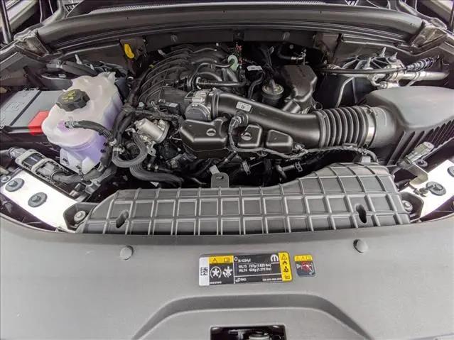 2025 Jeep Grand Cherokee L Laredo 4x2