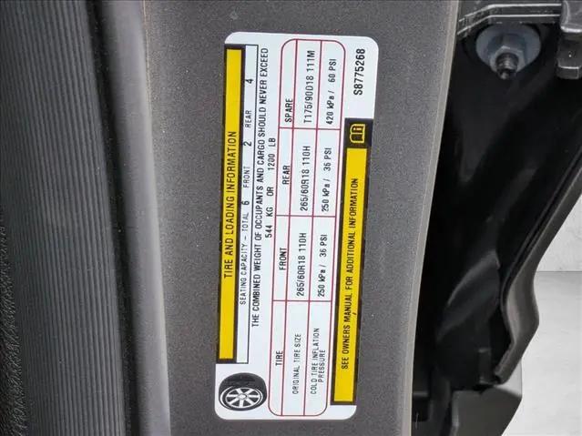 2025 Jeep Grand Cherokee L Laredo 4x2