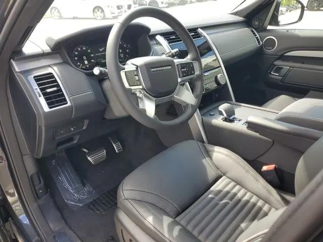 2025 Land Rover Discovery P360 Dynamic SE