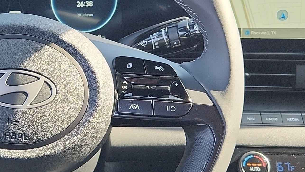 2025 Hyundai Elantra Blue - Photo 14