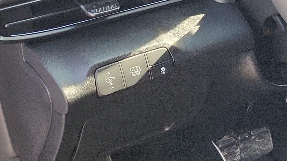 2025 Hyundai Elantra Blue - Photo 15